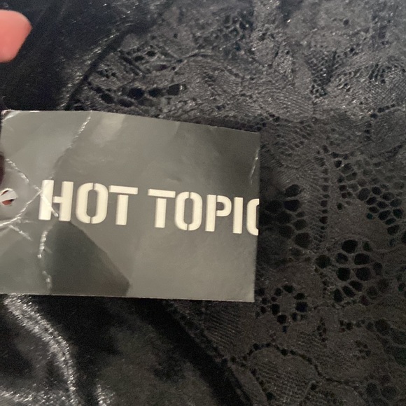 Cosmic Aura Hot Topic size 5 plus  black "velvet" and lace NWT - Picture 4 of 9